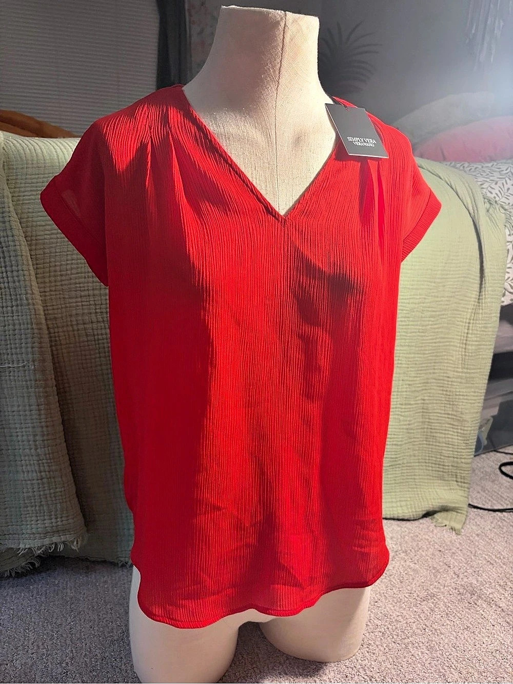 NWT Simply Vera Wang SS Popover Woven Red V-Neck Blouse Size X Small